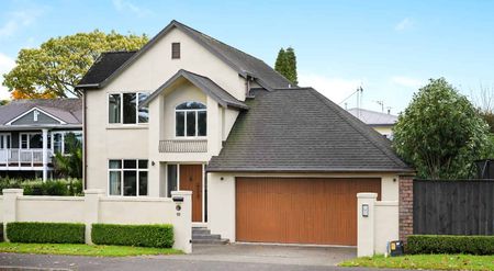 Much Admired Three Bedroom Family Home - Photo 5