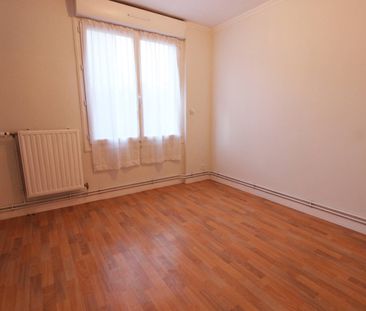 UN BEL APPARTEMENT T4 À PROXIMITÉ DU CENTRE-VILLE DE QUIMPER. - Photo 3