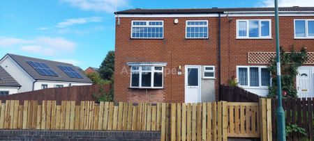 3 bedroom semi-detached house to rent - Photo 3