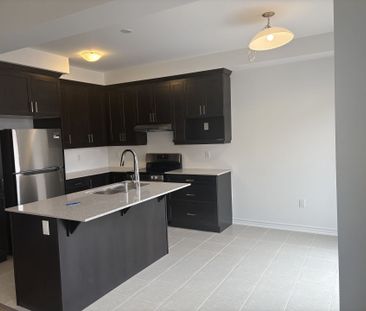 For Lease - 228 Greer Street, Barrie, Ontario - Photo 5