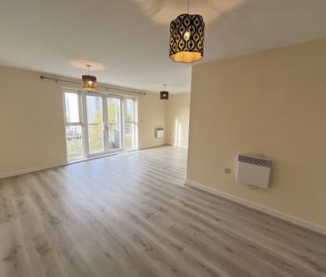 2 bed apartment to rent in Avenel Way, Poole, BH15 - Photo 2