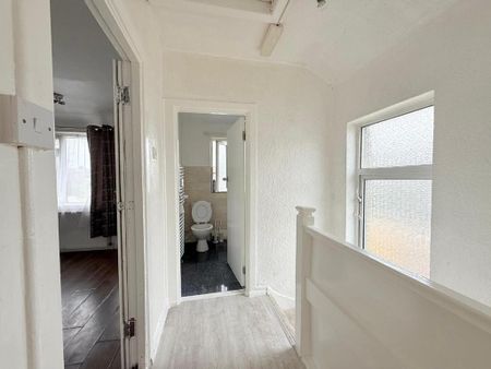 3 bedroom semi-detached house to rent - Photo 3