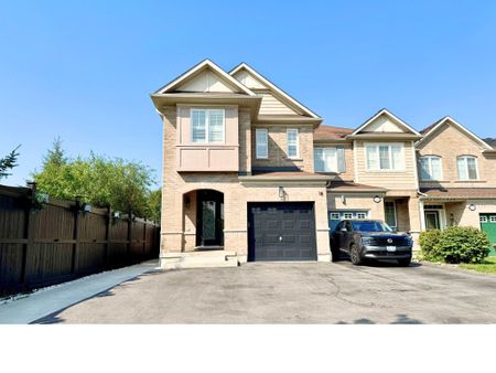 For Lease - 18 Silverwood Circle, Ajax, Ontario - Photo 3