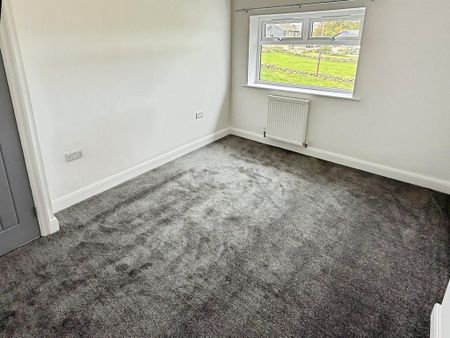 2 bedroom end of terrace house to rent - Photo 4