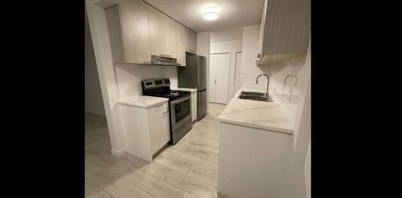 989 Lytton Street - Photo 2