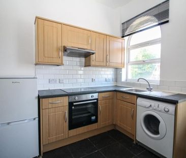 1 Bed Flat, Hall Lane, LS12 - Photo 5