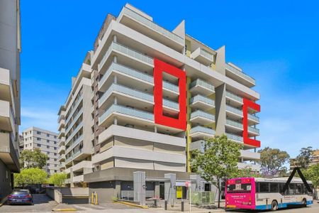 Spacious Apartment with Sun-Filled Living & Alfresco Entertaining - Photo 5