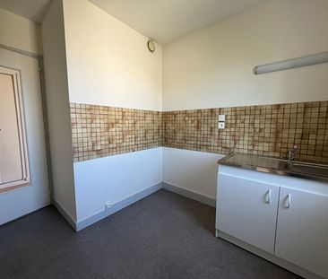 Location Appartement 2 pièces 47m² - Photo 5