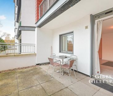 2 bedroom flat to rent - Photo 2