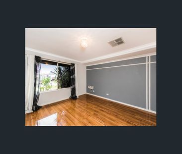 Modern Meadow Springs Living - Photo 4