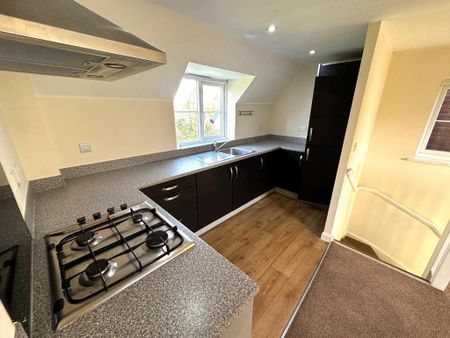 2 bedroom coach house to rent - Photo 4