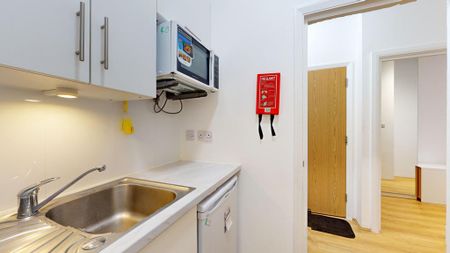 Studio to rent - Photo 3