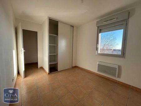 Location Appartement 3 pièces 54m² ST GILLES 30800 - Photo 2