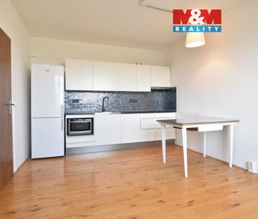 Pronájem bytu 1+1 46 m², Lonkova 470, Pardubice - Photo 6