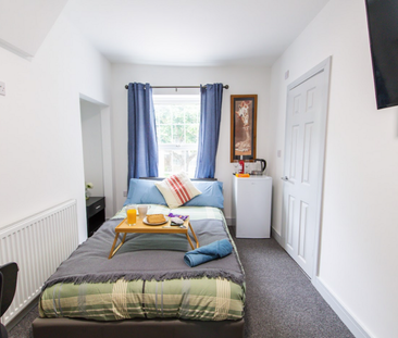 6 bedroom terraced house to rent - Photo 1