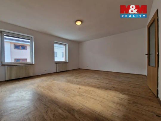 Pronájem bytu 2+1, 50 m - Fotografie 1