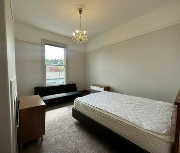 The epitome of character, class and modern comfort - Photo 6