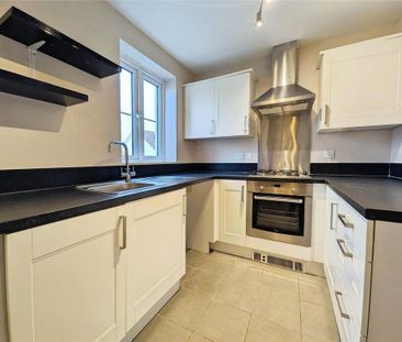 2 bedroom terraced house to rent - Photo 2