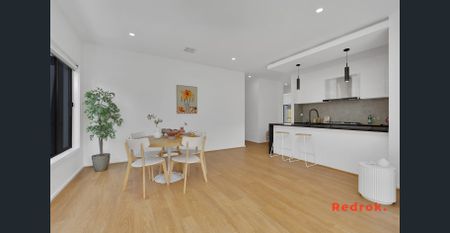 Nearly New 4 Bedroom House! - Photo 3