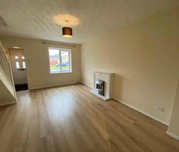 2 bedroom semi-detached house to rent - Photo 2