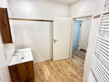 MODERNE WOHNUNG MITTEN IN DER ALTSTADT! 2 Zimmer, Einbauküche und kleiner Balkon - Foto 4