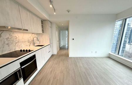 For Lease - 8 Wellesley Street Unit# 3209, Toronto, Ontario - Photo 5