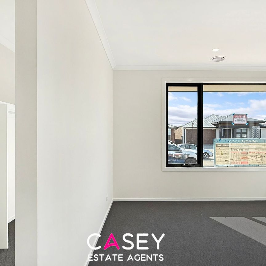 28 Khaki Street, Clyde - Photo 1