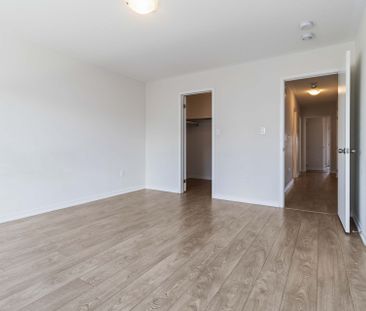 For Lease - 142 Landsbridge Street, Caledon, Ontario - Photo 5