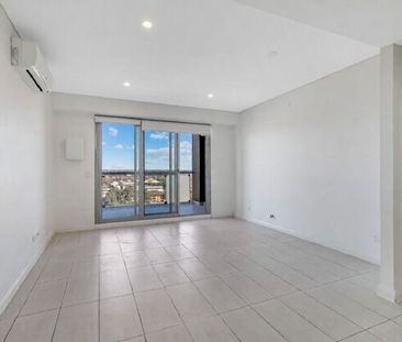 Unblockable view | Tiles in lounge - Photo 2