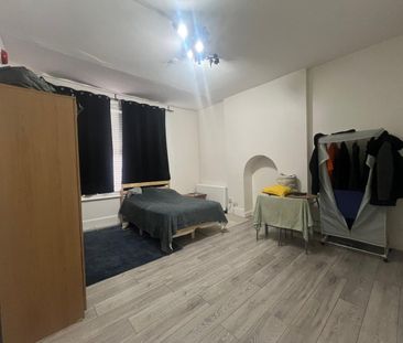 Studio Flat, Auckland Road, SE19 - Photo 5