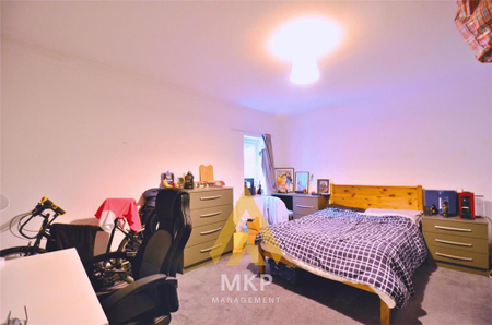 8 bedroom detached house to rent - Photo 2