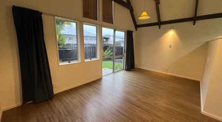 TWO BEDROOMS - ROSLYN - Photo 3