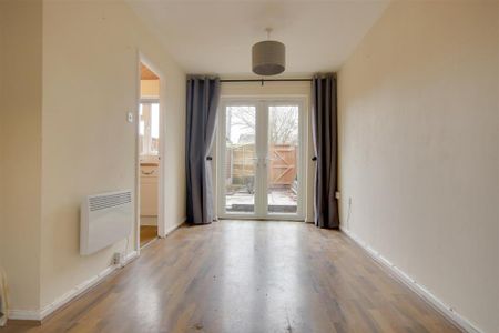 2 bedroom terraced house to rent - Photo 4