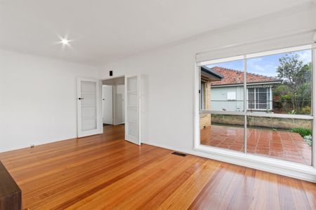 42 Willoughby Street, Reservoir VIC 3073 - Photo 5