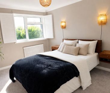 1 Bed Terraced House, Cobham Close, SW11 - Photo 3