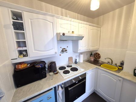 1 bedroom flat to rent - Photo 3