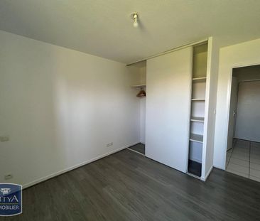 Location Appartement 2 pièces 47m² CASTELSARRASIN 82100 - Photo 2