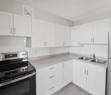 Doral Tower Apartments - Photo 2