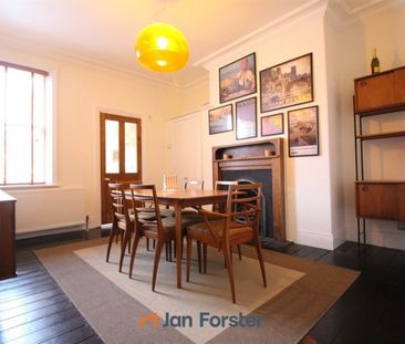 2 Bedroom Flat - Photo 4