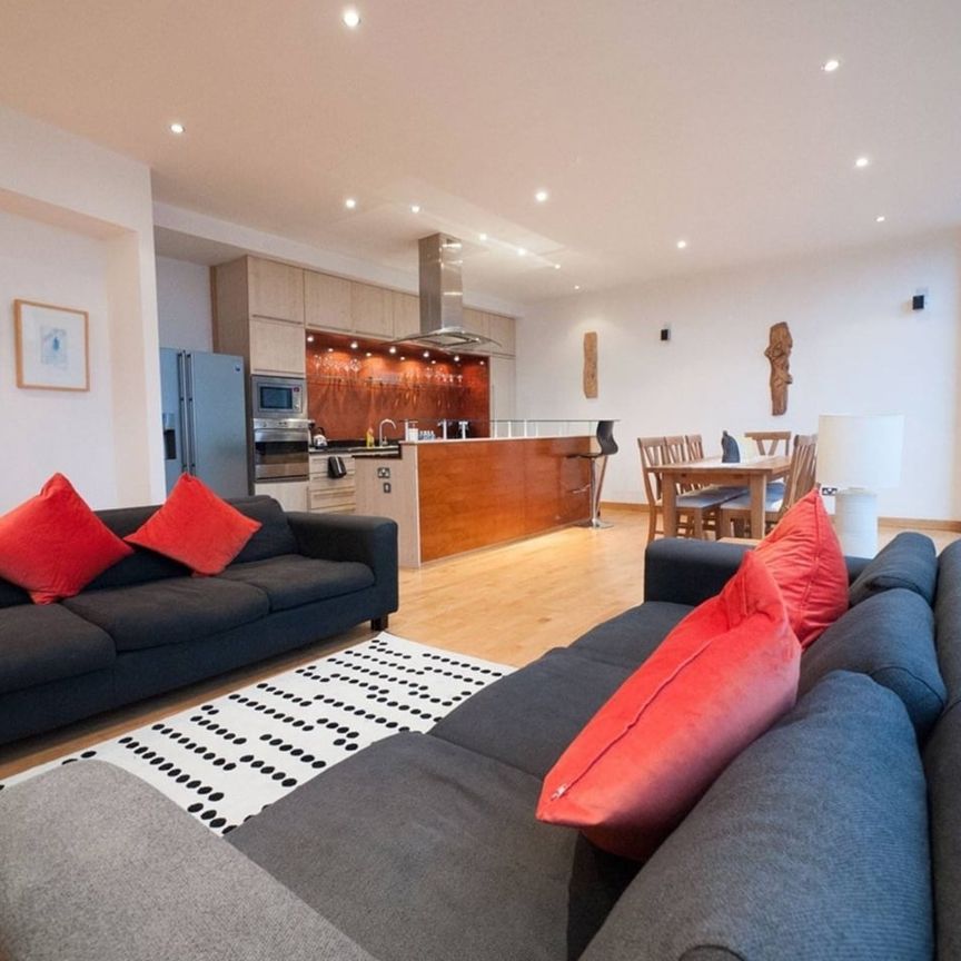 3 Bed Penthouse, Fleming House, G3 - Photo 1