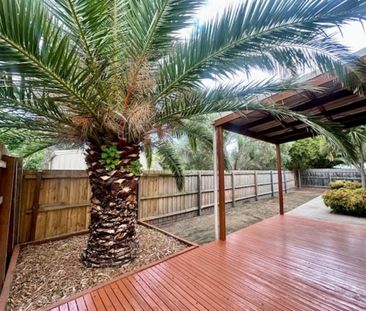 Stunning home in the heart of Dromana! TWO KITCHENS! - Photo 5