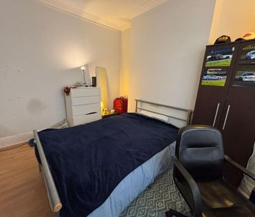 4 bedroom house to rent - Photo 3