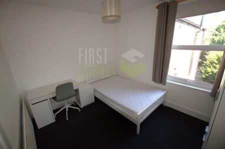 4 bedroom terraced house to rent - Photo 2