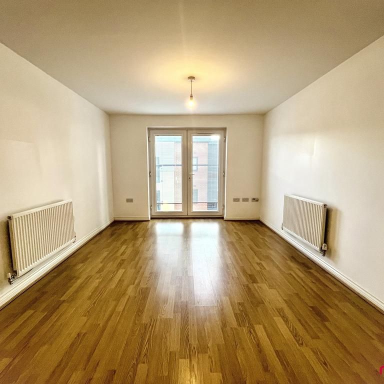 2 bedroom flat to rent - Photo 1