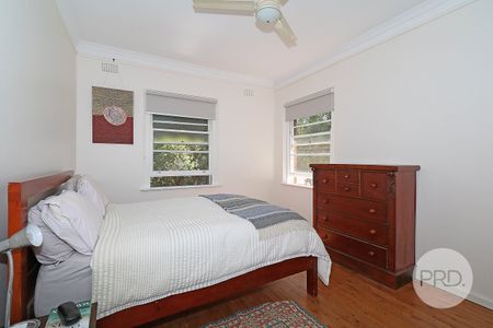 35 Bluett Cresent, Turvey Park NSW 2650 - Photo 3