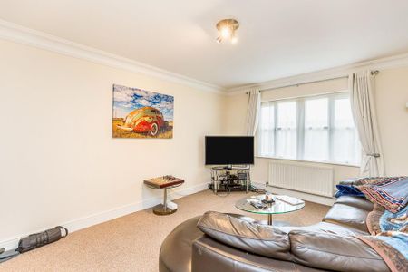 2 bedroom flat to rent - Photo 2