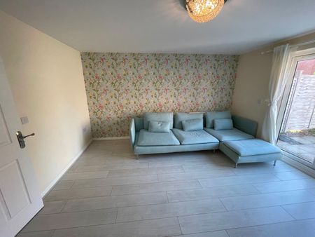 3 Bed Terraced House, Middlesex Road, CV3 - Photo 2