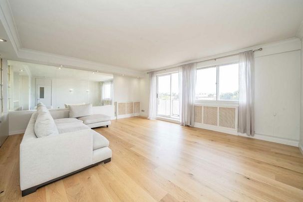 3 bedroom flat to rent - Photo 1