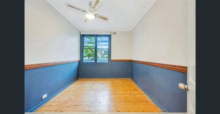 Modern, Spacious & Conveniently Located Family Home - Photo 4