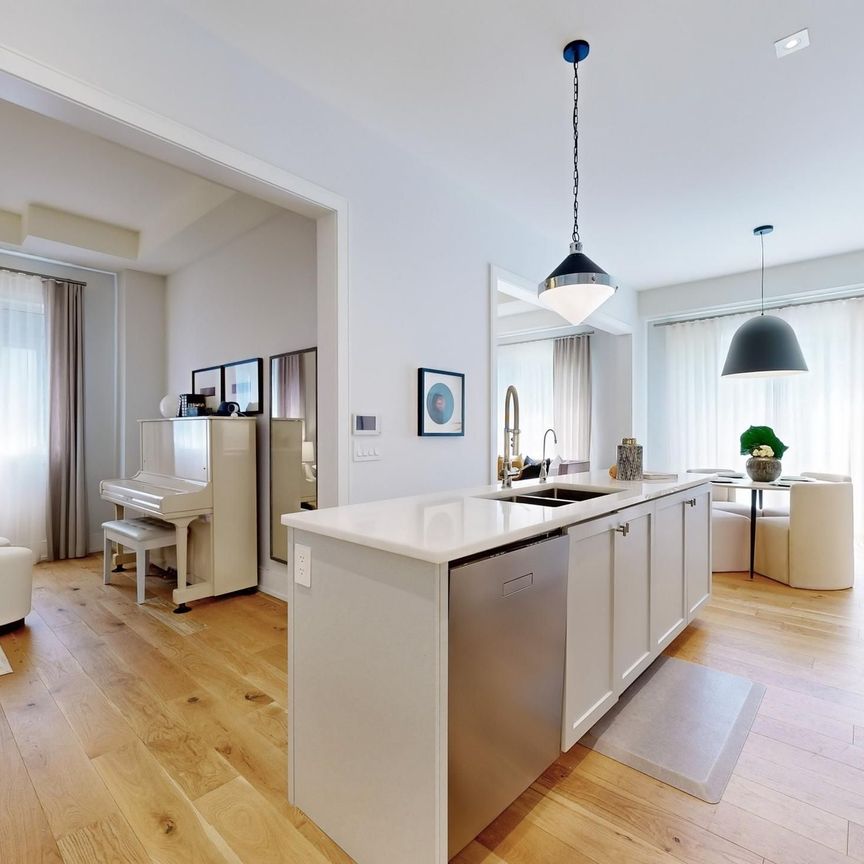 For Lease - 7 Orbit Avenue, Richmond Hill, Ontario - Photo 1